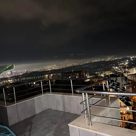 Liqeni I Thate Tirana