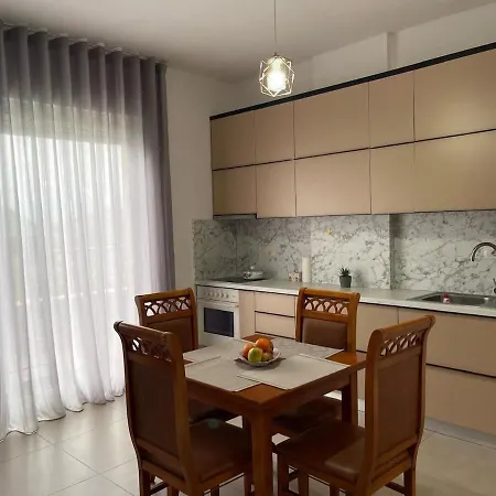 Liqeni I Thate 公寓